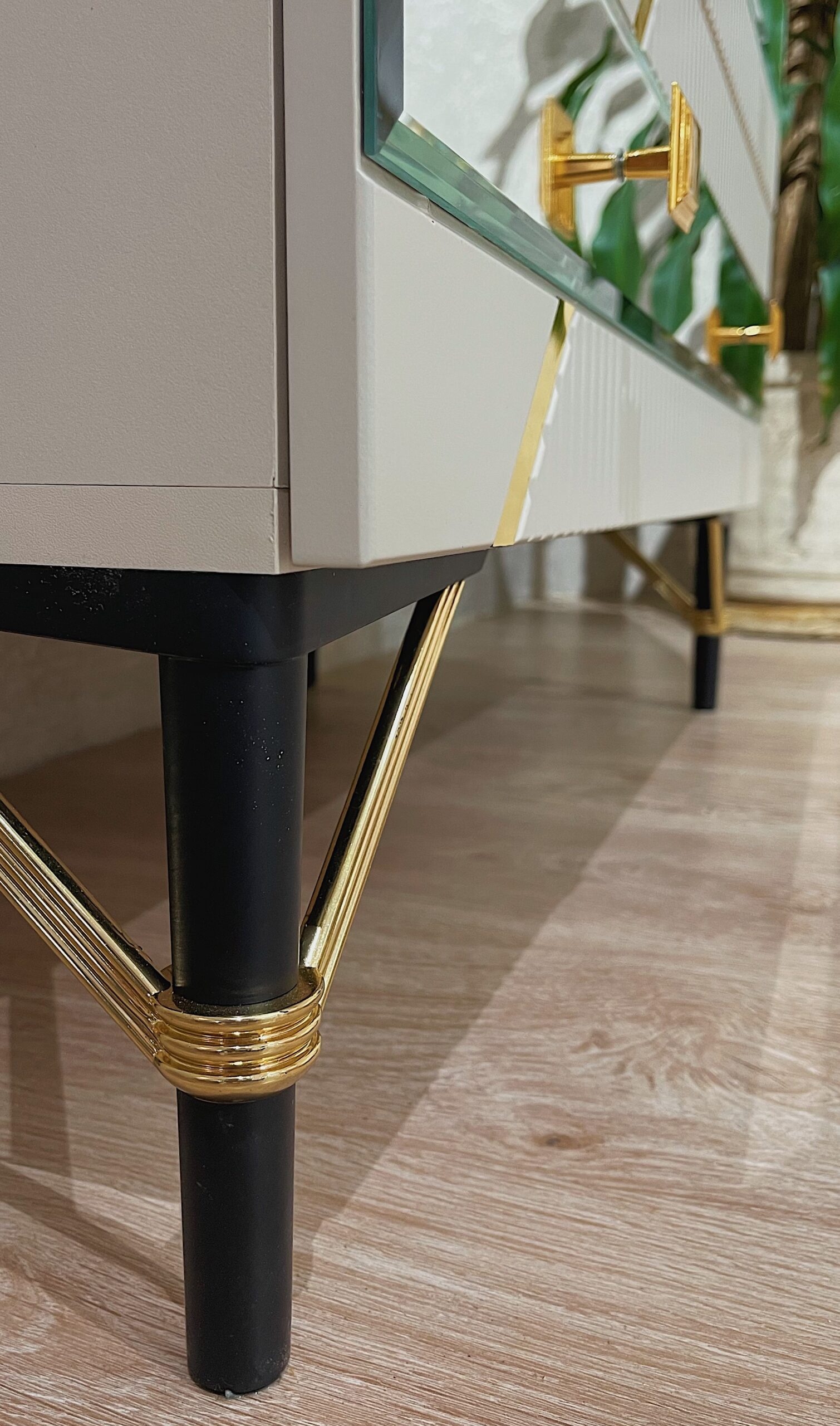 Спальная мебель "Ализе" сатин 4 дв | Детали 8